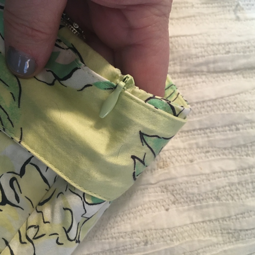 3/$15 New York & Company Floral Skirt / Size 12 - Picture 3 of 6